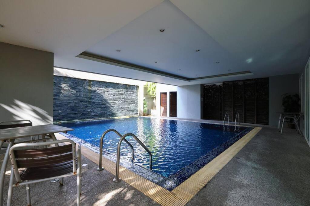 Апартаменты Luxury Living In Heart Of Nimman Чиангмай Экстерьер фото